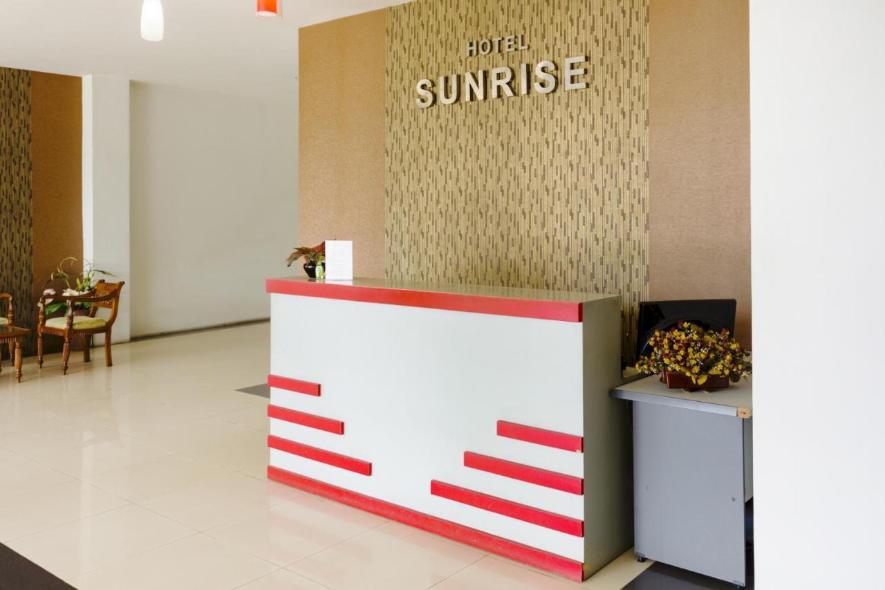 Oyo 3343 Sunrise Hotel Banjarbaru Екстер'єр фото